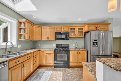Move right in to 10 Cornerstone Dr, Brunswick, just 10 minutes - photo 4