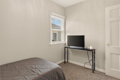 Welcome to 478 LaGrange Ave in the Beautiful Maplewood district - photo 18