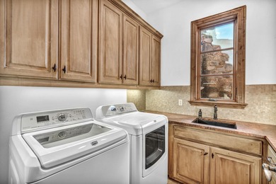 If you are looking for prestige and privacy 102 Alameda is - photo 18