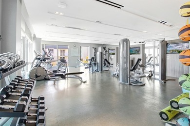Experience the exclusivity and lifestyle of Le Parc at Brickell - photo 22