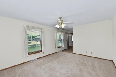 One-owner, meticulously maintained 3 bedroom Colonial located on - photo 7