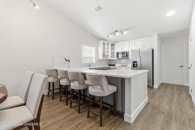 This beautiful home has a lot to offer. New roof, newer AC, new - photo 10