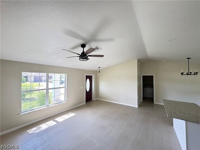 Wow! Southwest Cape Coral 3/2/2 home with all utility - photo 13