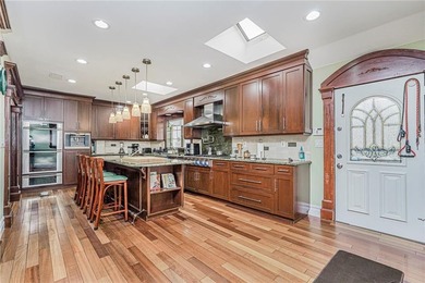 Prime Bay Ridge location. Excellent condition detached colonial - photo 15