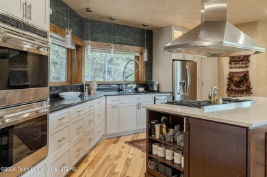 Dramatic Snake River views distinguish this property in Deer - photo 17