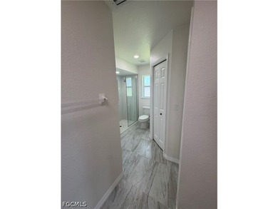 Wow! Southwest Cape Coral 3/2/2 home with all utility - photo 19