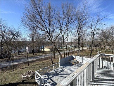 Enjoy lake views with this 1st tier property in Linn Valley - photo 20