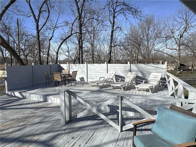 Enjoy lake views with this 1st tier property in Linn Valley - photo 24