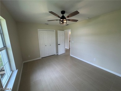 Wow! Southwest Cape Coral 3/2/2 home with all utility - photo 27