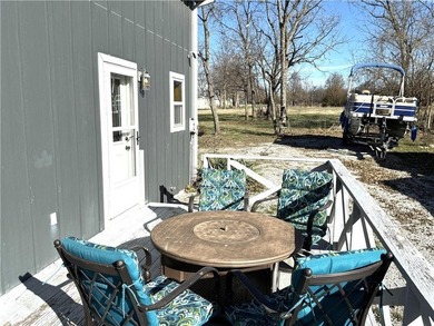Enjoy lake views with this 1st tier property in Linn Valley - photo 27