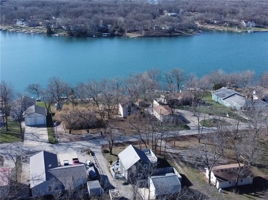 Enjoy lake views with this 1st tier property in Linn Valley - photo 35