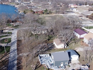 Enjoy lake views with this 1st tier property in Linn Valley - photo 36