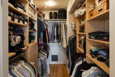 Welcome to the luxurious Park Townsend development located in