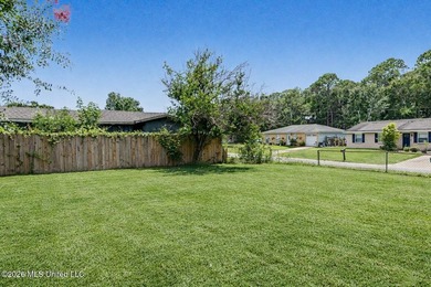 Welcome to this charming 3-bedroom, 2-bath home offering - photo 19