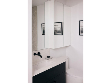 Noven One is six four-level townhomes in downtown Squamish - photo 25