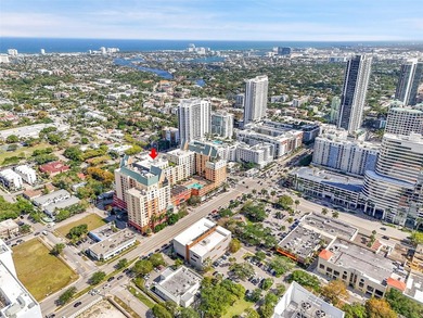 Downtown Living at Its Finest! Step into this spacious & bright - photo 30