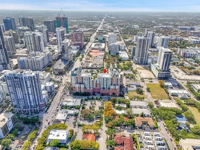 Downtown Living at Its Finest! Step into this spacious & bright - photo 32