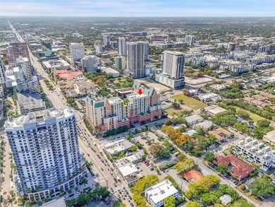 Downtown Living at Its Finest! Step into this spacious & bright - photo 33