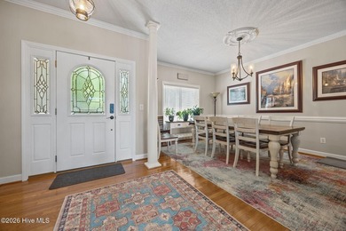 Welcome to your lake front retreat in the highly sought-after - photo 3