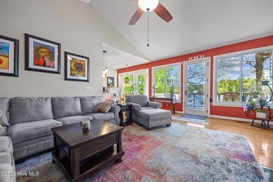Welcome to your lake front retreat in the highly sought-after - photo 8