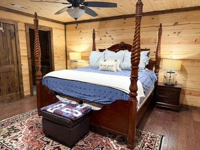 Stunning Retreat with Panoramic Views! Discover the perfect - photo 17