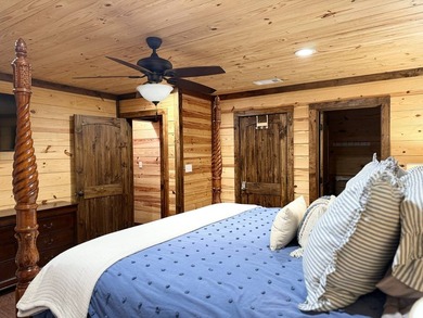Stunning Retreat with Panoramic Views! Discover the perfect - photo 18
