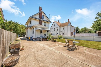 Welcome to this beautifully well maintained, charming and full - photo 23