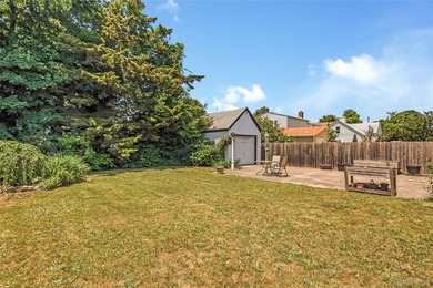 Welcome to this beautifully well maintained, charming and full - photo 28