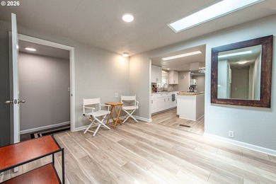 Turnkey remodeled manufactured home in Greentrees East Village - photo 8