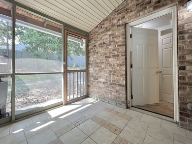 Renovated Condo in Riverway at Aichele Terrace!Welcome to 1910 - photo 11