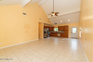 Close to the Beach! Home offers 2b/2b with an open living/dining - photo 19