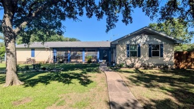 Lake Home For Sale in Clifton, Texas
