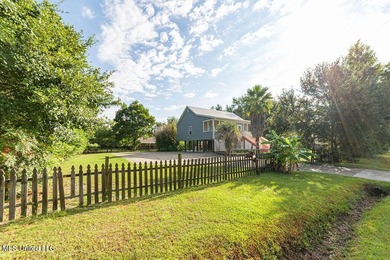 Close to the Beach! Home offers 2b/2b with an open living/dining - photo 22