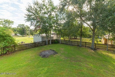Close to the Beach! Home offers 2b/2b with an open living/dining - photo 23