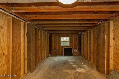 Close to the Beach! Home offers 2b/2b with an open living/dining - photo 27