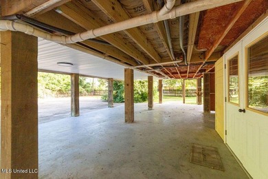 Close to the Beach! Home offers 2b/2b with an open living/dining - photo 29