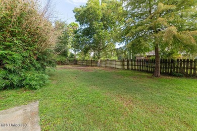 Close to the Beach! Home offers 2b/2b with an open living/dining - photo 34