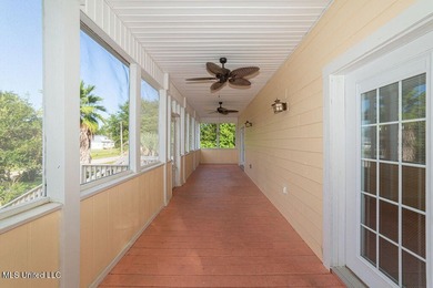 Close to the Beach! Home offers 2b/2b with an open living/dining - photo 38