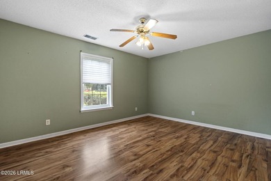 Wonderful 2 bedroom and 2 bath one story townhome with private - photo 21
