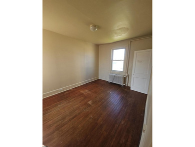 Prime Location with Exceptional Potential! This 3-bedroom - photo 22