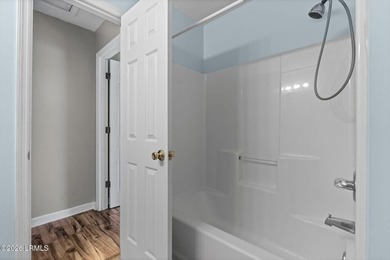 Wonderful 2 bedroom and 2 bath one story townhome with private - photo 24