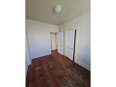 Prime Location with Exceptional Potential! This 3-bedroom - photo 25
