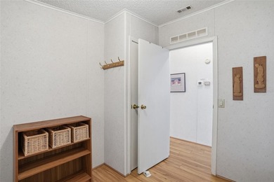 ACTIVE 55+ LIVING WITH ROOM TO RELAX AND ENTERTAIN!

Enjoy the - photo 27