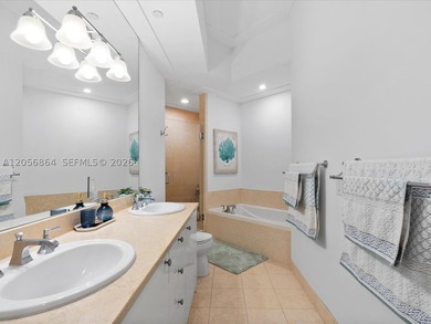 Wonderful 3/3 apartment in the heart of Aventura. Fully - photo 31