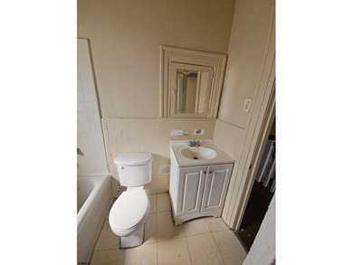 Prime Location with Exceptional Potential! This 3-bedroom - photo 36