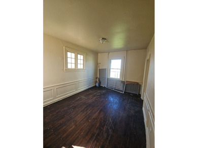 Prime Location with Exceptional Potential! This 3-bedroom - photo 45