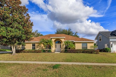 Lake Minnehaha Home For Sale in Clermont Florida