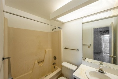 Ground-floor 1BD/1.5BATH condo in Vista St. Lucie-handyman - photo 15