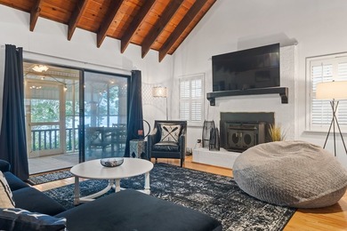 Charming Cape Cod-style home featuring 3 bedrooms and 2 baths in - photo 20