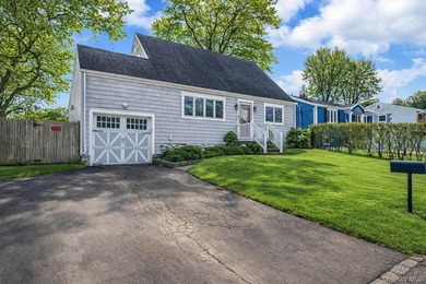 Welcome to this beautiful and well-maintained Cape located in - photo 21